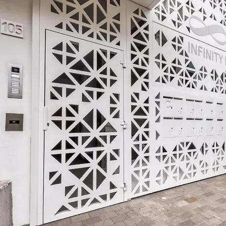 Infinity 1-9 Luxe Sea View 3b